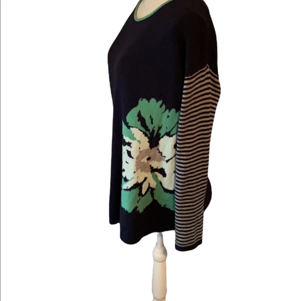 J.Jill Navy Blue Scoop Neck Long Sleeve Sweater with Green & White Flower Size L